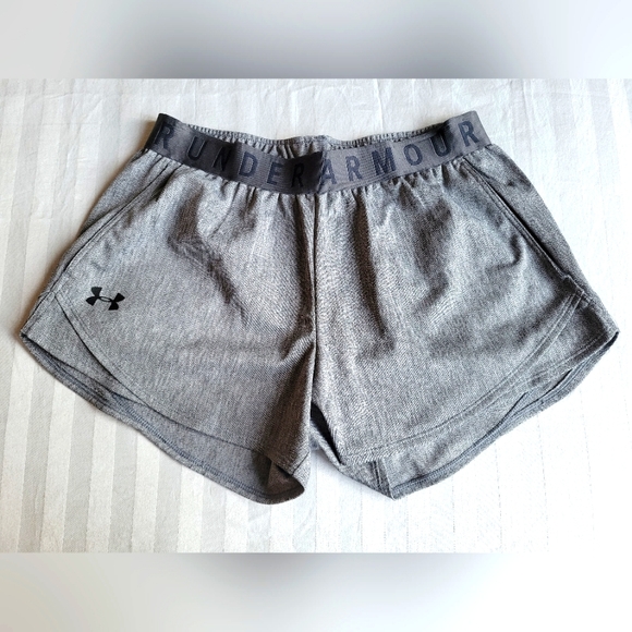 Size S Under Armour Shorts. Like New. - Picture 1 of 4